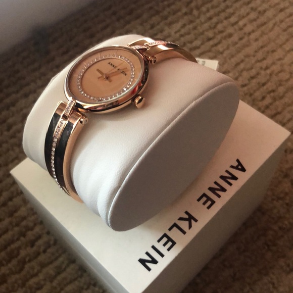 NWT Rose gold Anne Klein watch w/ Swarovski - Picture 4 of 4